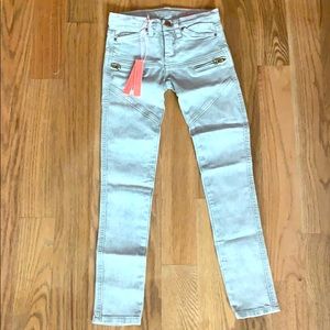 BLANK NYC Skinny jeans size 8 for girls, very cool, gray, brand new with tags